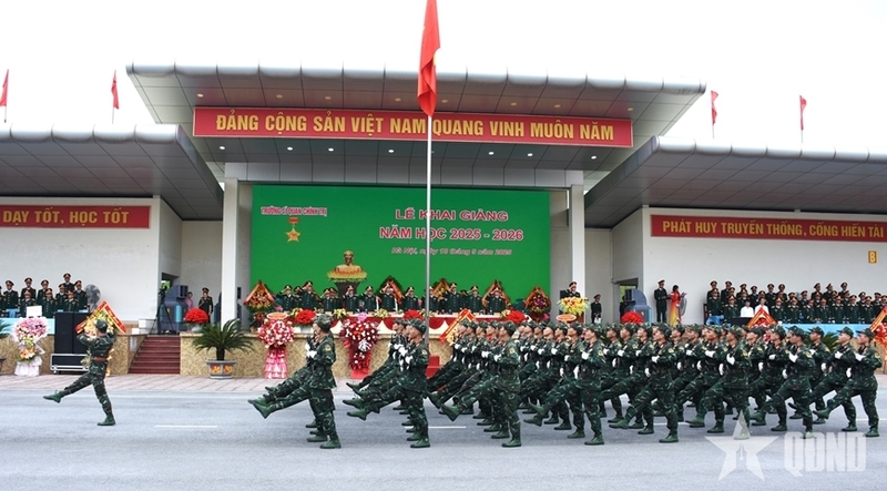 Lễ khai giảng năm học 2025 - 2026 tại Trường Sĩ quan Chính trị. Ảnh: QĐND.