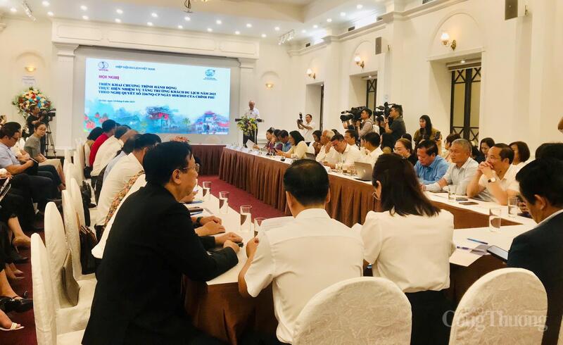 Hội nghị “Triển khai Chương trình hành động thực hiện nhiệm vụ tăng trưởng khách du lịch trong năm 2025 theo Nghị quyết số 226/NQ-CP ngày 5/8/2025 của Chính phủ”. Ảnh: Bảo Thoa