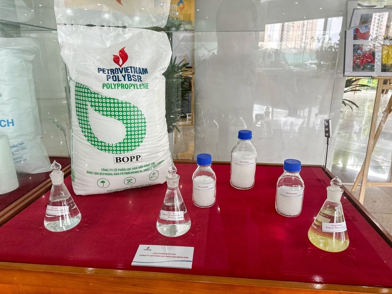 Các sản phẩm mới từ nghiên cứu khoa học công nghệ, đổi nới sáng tạo bổ sung những động lực phát triển mới cho Petrovietnam (Ảnh Petrovietnam)