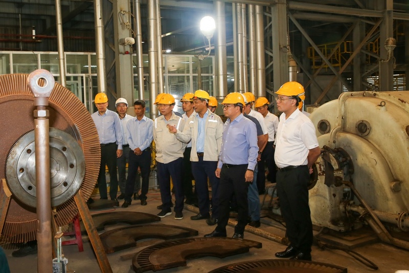Đoàn công tác Petrovietnam kiểm tra công tác sửa chữa, chuẩn bị vận hành Nhà máy Nhiên liệu sinh học Dung Quất. (Ảnh BSR)