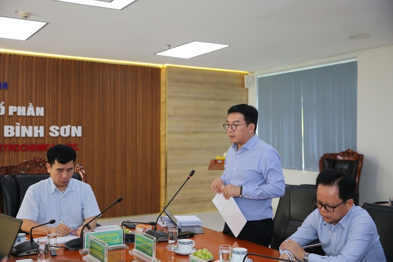 Ông Nguyễn Việt Thắng, Tổng Giám đốc BSR báo cáo khái quát kết quả SXKD của công ty trong 8 tháng và kế hoạch các tháng cuối năm 2025. (Ảnh BSR)