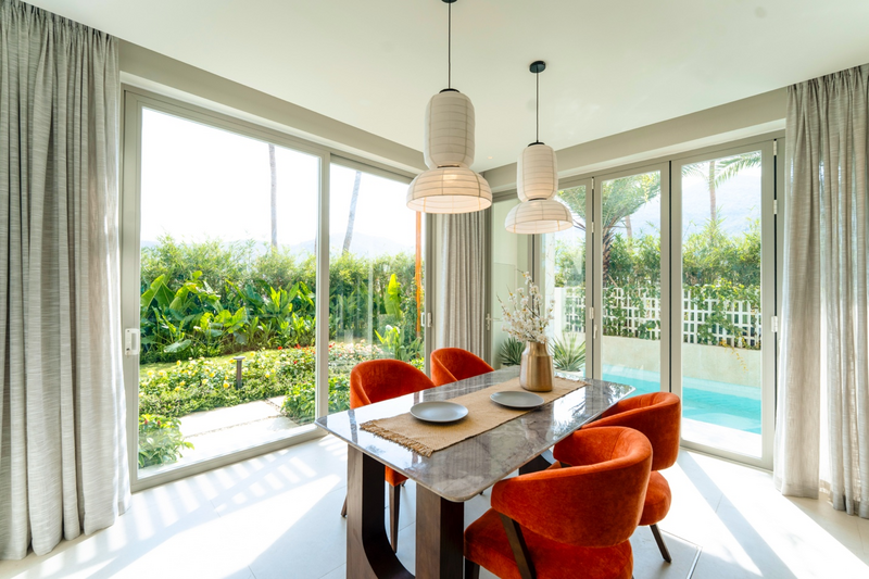 Mỗi căn villa đều có hồ bơi riêng biệt.