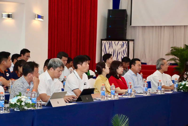 Các đại diện tham dự hội nghị