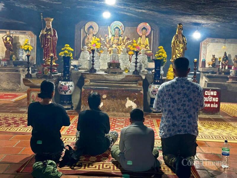 Vào mỗi dịp rằm, lễ Phật Đản, Vu Lan, hay các ngày giỗ tiền hiền, người dân lại tập trung về chùa, dâng hương cầu nguyện mưa thuận gió hòa, sóng yên biển lặng để ra khơi bình an