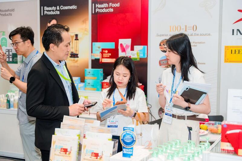 Điểm nhấn của Vietnam International Sourcing 2025 chính là các phiên kết nối giao thương trực tiếp của cộng đồng doanh nghiệp