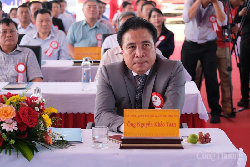 Ông Nguyễn Khắc Toàn, Chủ tịch UBND tỉnh Khánh Hòa. Ảnh: Lê Sơn