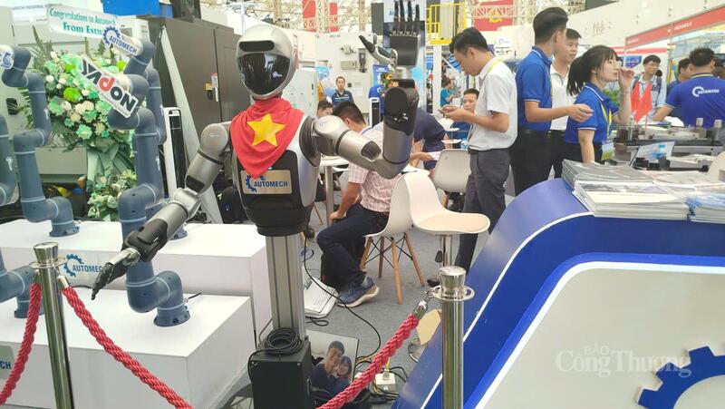 Hơn 200 doanh nghiệp FDI tham gia Hội chợ triển lãm Công nghiệp hỗ trợ Hà Nội 2025.