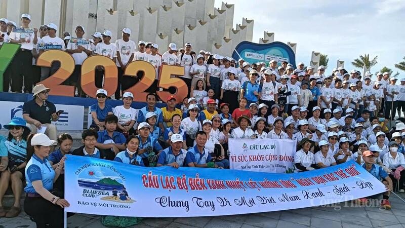 Hơn 600 người tham gia dọn dẹp bờ biển Vũng Tàu.