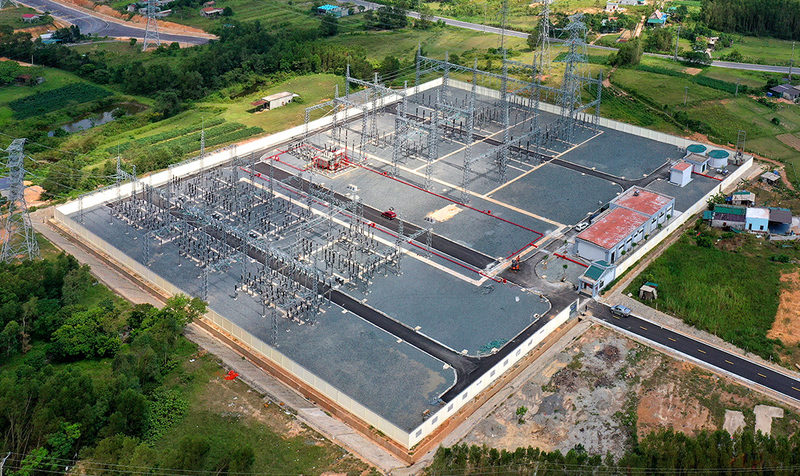 Toàn cảnh trạm biến áp 220kV Vũng Áng.