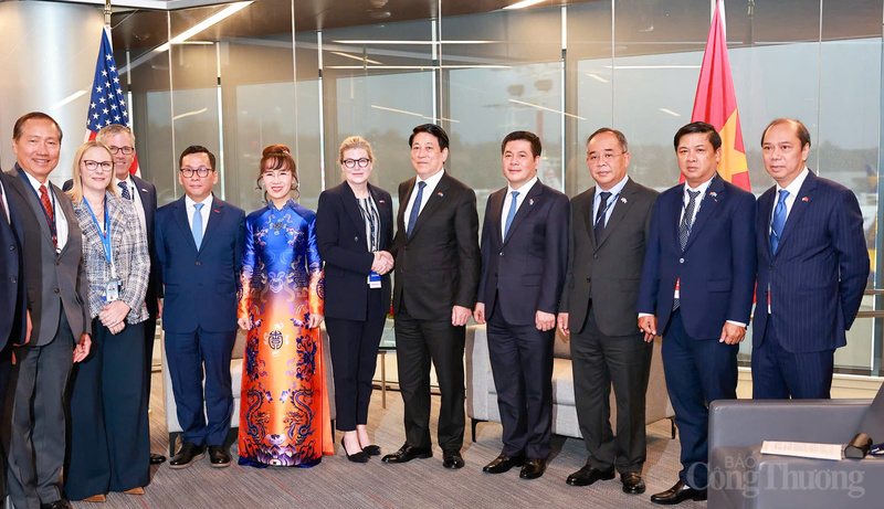 Chủ tịch nước Lương Cường tiếp bà Stephanie Pope, Chủ tịch kiêm Giám đốc điều hành của Boeing Commercial Airplanes (BCA).