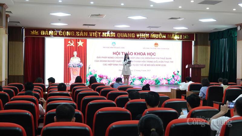 Toàn cảnh hội thảo khoa học.