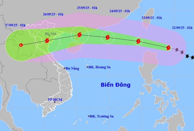 Dự báo hướng đi và khu vực ảnh hưởng của siêu bão Ragasa ngày 22/9. Ảnh: NCHMF