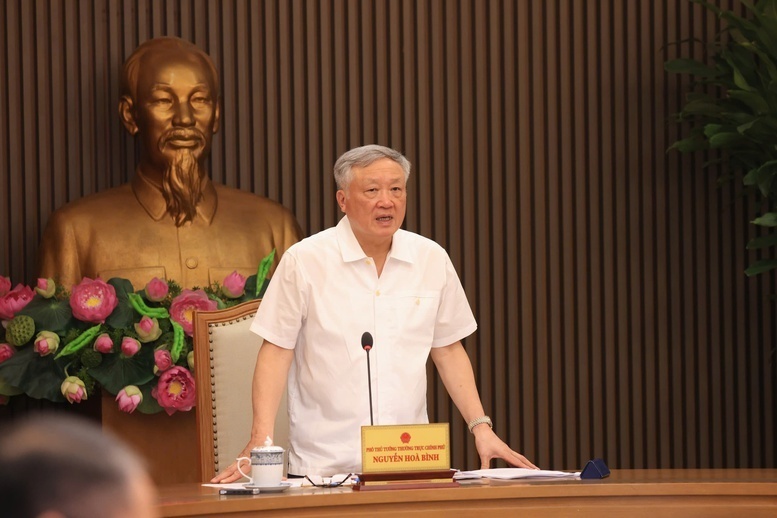 Phó Thủ tướng Thường trực khẳng định tinh thần phải quyết tâm tháo gỡ khó khăn cho các dự án - Ảnh: VGP/Nguyễn Hoàng