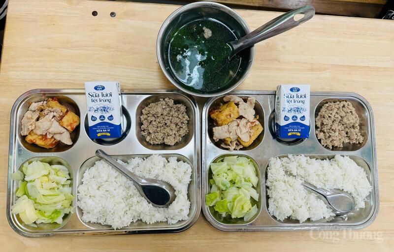 Bữa ăn bán trú tại Tiểu học Võng Xuyên B.