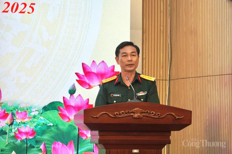 Đại tá Đậu Trọng Quang, Phó Cục trưởng Cục Tổ chức phát biểu tại buổi họp báo.
