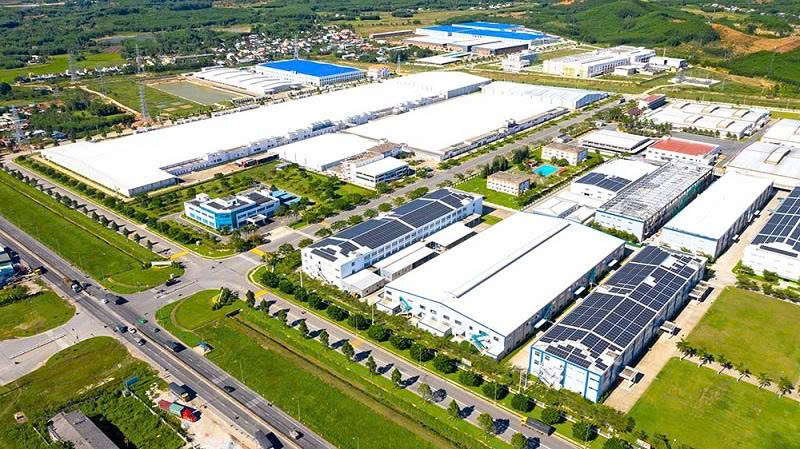 Khu công nghiệp VSIP Quảng Ngãi tiếp tục khẳng định sức hút trong việc thu hút dòng vốn FDI. Ảnh: Nguyễn Dương