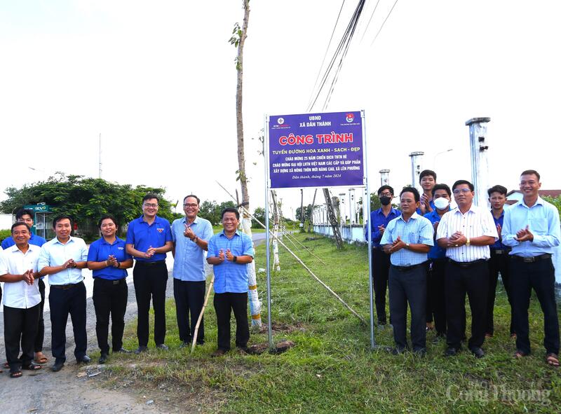Công trình Tuyến đường Xanh – sạch – đẹp, góp phần xây dựng nông thôn mới được xây dựng bằng nguồn kinh phí do Nhiệt điện Duyên Hải hỗ trợ