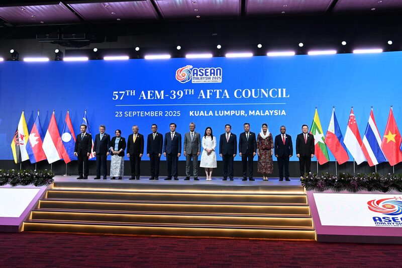 Thứ trưởng Bộ Công Thương Nguyễn Sinh Nhật Tân tham dự các Hội nghị AFTAC 39 và Hội nghị AEM 57.
