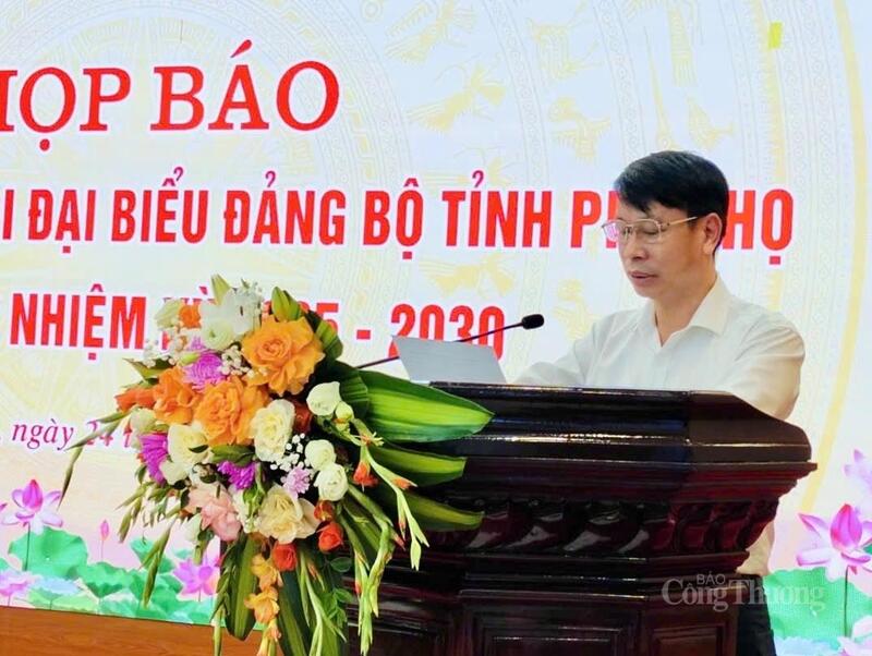 Phó Chủ tịch UBND tỉnh Phú Thọ Nguyễn Khắc Hiếu phát biểu tại buổi họp báo