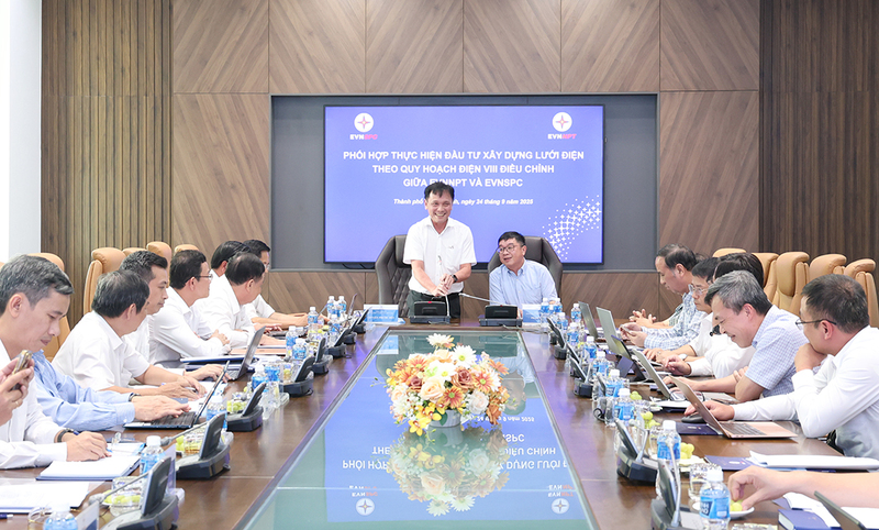 Tổng giám đốc EVNSPC Nguyễn Phước Đức phát biểu