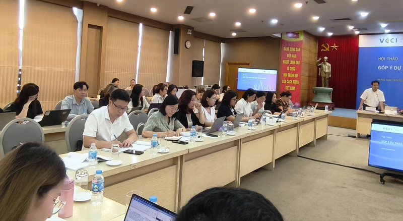 Hội thảo thu hút sự quan tâm của đại diện các doanh nghiệp, hiệp hội. Ảnh: NH.
