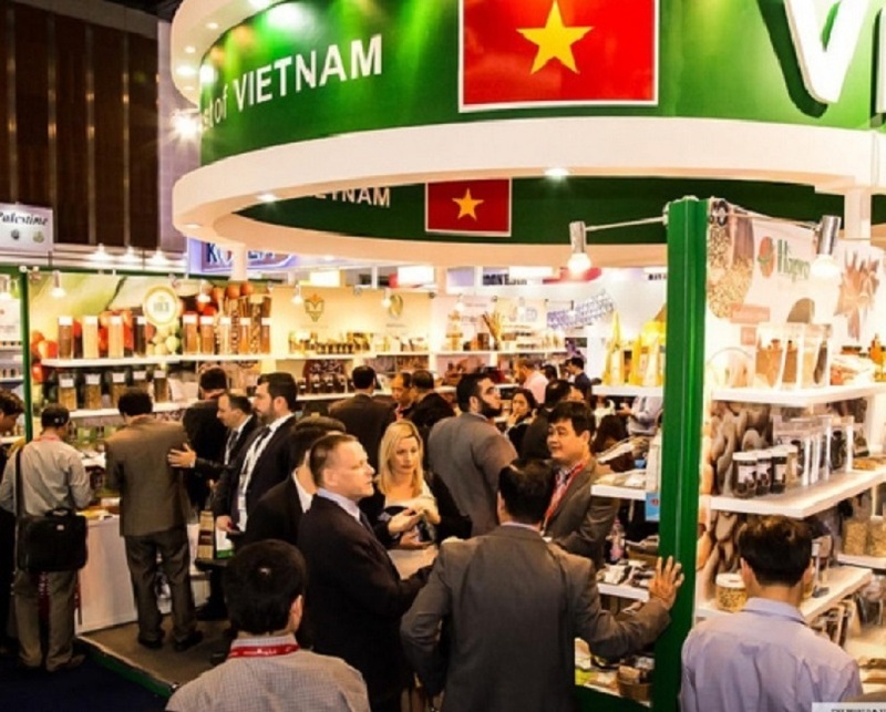 Hoạt động xúc tiến thương mại là một trong những cách thức hữu hiệu hỗ trợ doanh nghiệp thâm nhập thị trường. Ảnh minh họa