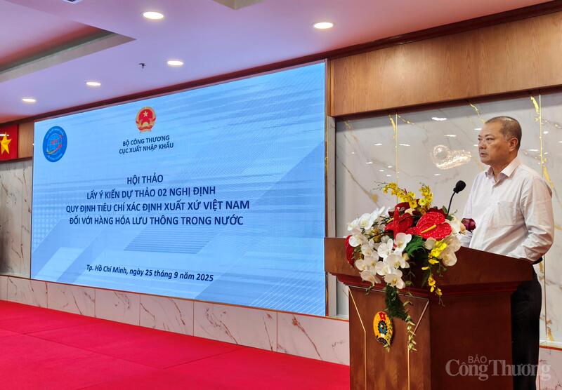 Ông Nguyễn Anh Sơn, Cục trưởng Cục Xuất nhập khẩu (Bộ Công Thương) phát biểu tại hội thảo. Ảnh: Nguyễn Ngọc