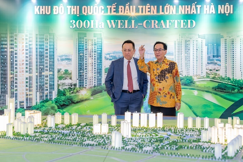 Ông Thong Suprobo Antono, Giám đốc Dự án Khu đô thị quốc tế Ciputra Hanoi trực tiếp giới thiệu Quy hoạch tổng thể Ciputra Hanoi với khách mời sự kiện (Ảnh Cipucha Hanoi)