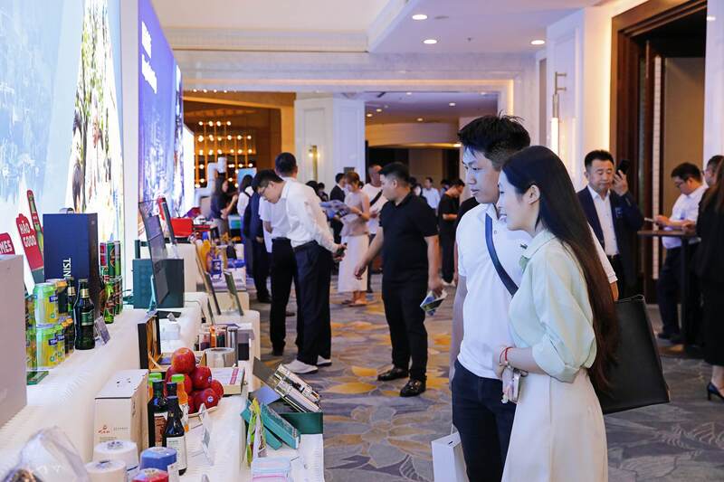 Việt Nam đã trở thành quốc gia có quy mô thương mại lớn thứ 4 của Trung Quốc trên toàn cầu và là đối tác thương mại lớn nhất của Trung Quốc trong ASEAN