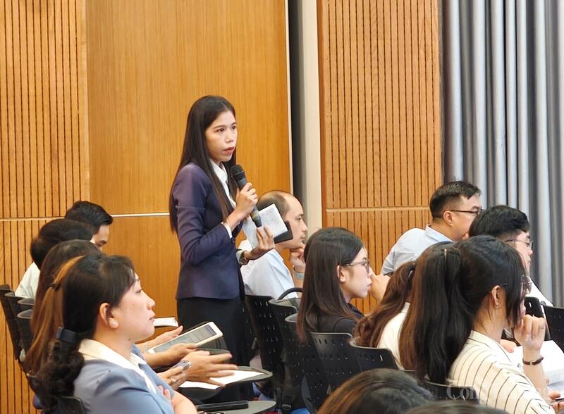 Đại diện các doanh nghiệp đóng góp ý kiến cho dự thảo. Ảnh: Nguyễn Ngọc