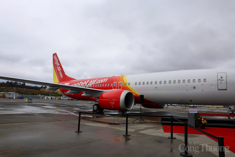 Hợp đồng mua máy bay 737-8 với Boeing không chỉ là thương mại, mà còn là giọt mồ hôi của công nhân Việt Nam