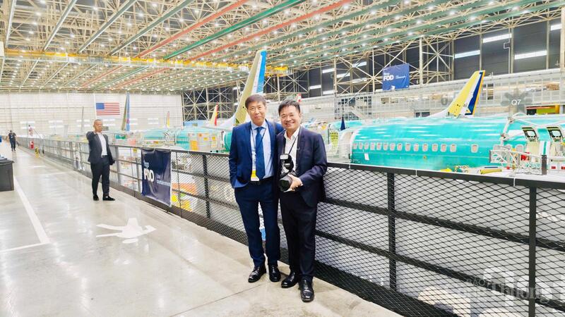 Bên trong nhà máy sản xuất máy bay Boeing.