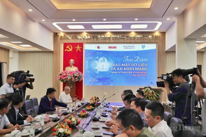 Toàn cảnh tọa đàm "Bảo mật dữ liệu và an ninh mạng trong Kỷ nguyên vươn mình của dân tộc" do Báo Nhân dân tổ chức