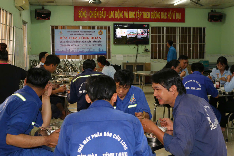 'Bữa cơm công đoàn': Mâm cơm gắn kết, chia sẻ yêu thương - 2