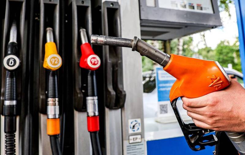 Chính phủ Nga vừa công bố quyết định gia hạn lệnh cấm xuất khẩu nhiên liệu khí đốt. Ảnh: Tass