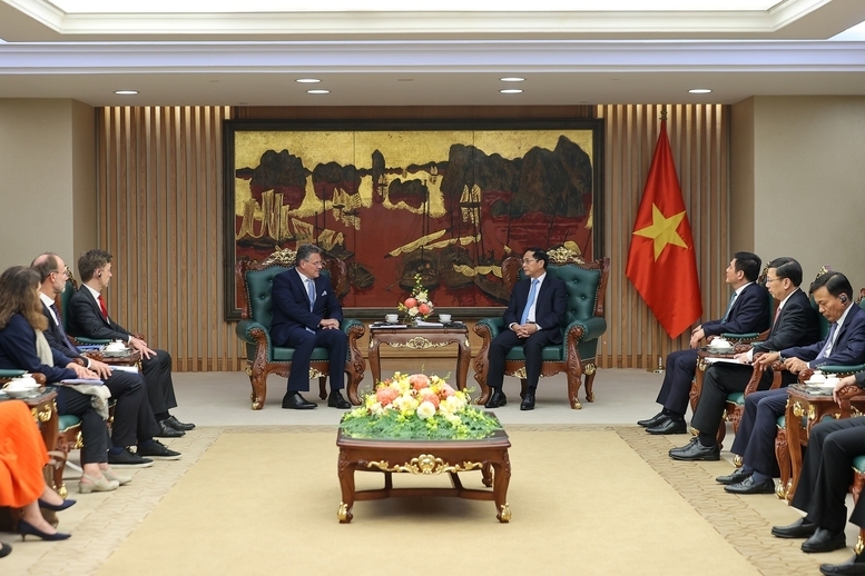 Hai bên nhất trí lập nhóm công tác chung để xử lý các vấn đề cùng quan tâm - Ảnh: VGP/Nhật Bắc