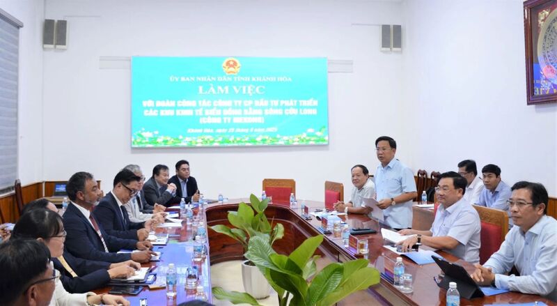 Quang cảnh buổi làm việc. Ảnh: Đình Lâm