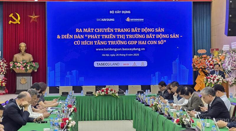 Toàn cảnh lễ ra mắt chuyên trang Bất động sản và diễn đàn