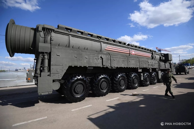 Được phát triển dựa trên Topol-M, RS-24 Yars mang nhiều đầu đạn MIRV độc lập, dẫn đường chính xác, tạo ưu thế vượt trội trong kho vũ khí chiến lược của Nga. Ảnh: RIA.