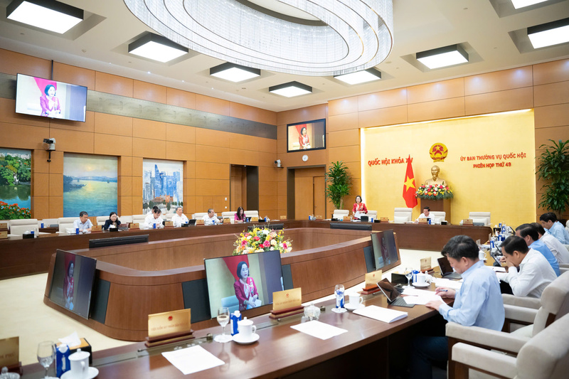 Phiên họp thứ 49 của Ủy ban Thường vụ Quốc hội.