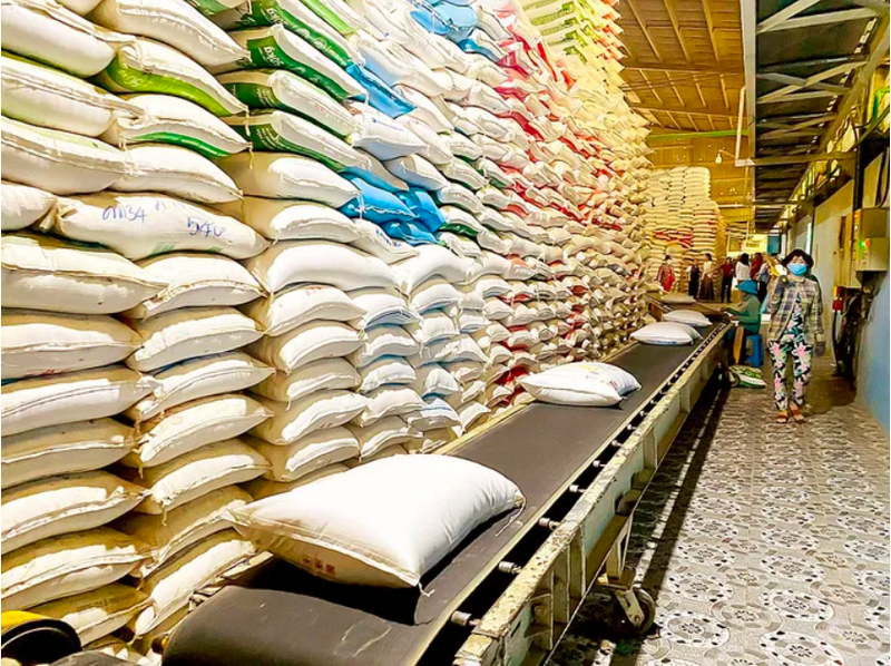 Một kho gạo của doanh nghiệp tại phường Mỹ Thới, tỉnh An Giang. Ảnh: Đức Trung