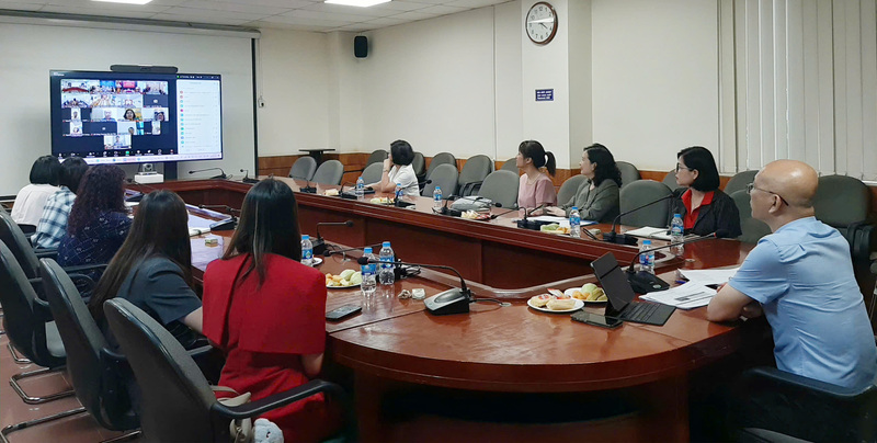 Toàn cảnh cuộc họp.