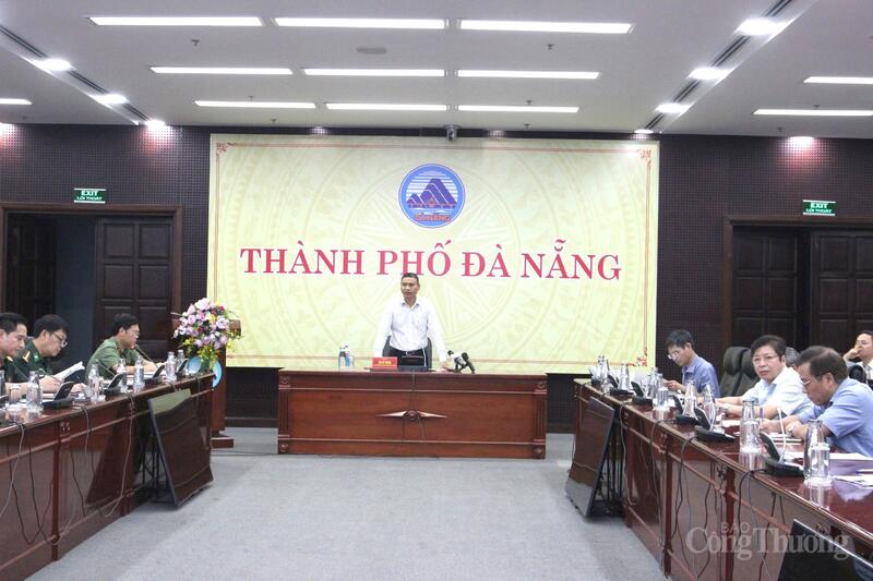 TP. Đà Nẵng họp ứng phó với bão số 10 đang di chuyển nhanh áp sát đất liền