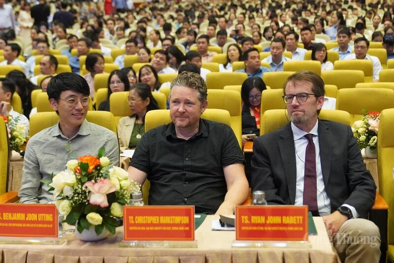 Các chuyên gia, nhà khoa học quốc tế tham gia sự kiện