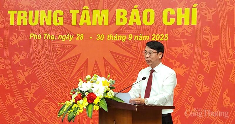 Phó Chủ tịch UBND tỉnh Phú Thọ Nguyễn Khắc Hiếu phát biểu tại lễ khai trương Trung tâm báo chí.