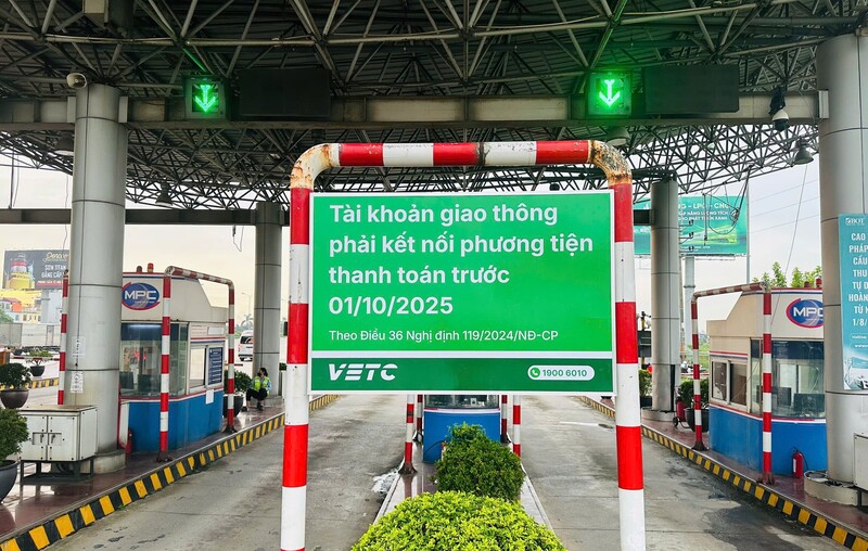 Bảng biểu hướng dẫn tại trạm thu phí.