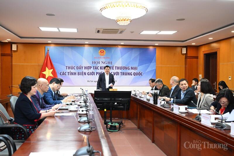 Bộ trưởng Bộ Công Thương Nguyễn Hồng Diên chủ trì Hội nghị Thúc đẩy hợp tác kinh tế thương mại các tỉnh biên giới phía Bắc với Trung Quốc diễn ra vào tháng 12/2023.
