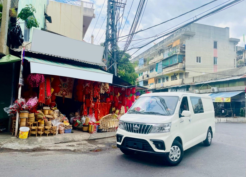 Xe van 5 chỗ đang được nhiều hộ kinh doanh và doanh nghiệp quan tâm
