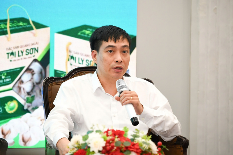 Ông Bùi Nguyễn Anh Tuấn phát biểu tại toạ đàm (Ảnh: Nam Nguyễn)