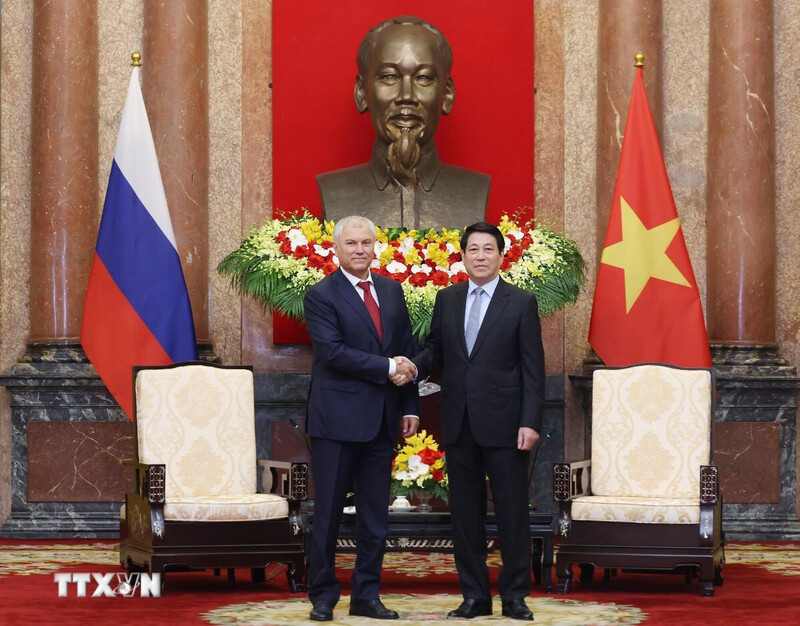 Chủ tịch nước Lương Cường tiếp Chủ tịch Duma Quốc gia Nga Vyacheslav Volodin. Ảnh: Lâm Khánh/TTXVN